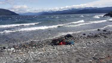 El turista inglés que navegaba en kayak por el Nahuel Huapi, partió desde Isla Victoria a Península San Pedro en un día de fuertes vientos.