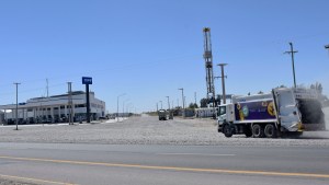 Neuquén mira hacia la meseta para conectarse con el corredor petrolero