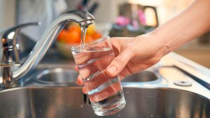 Neuquén tampoco cortará los servicios de agua y energía