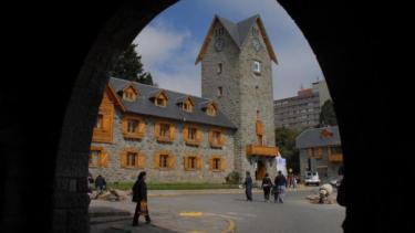 Las arcas municipales de Bariloche tuvieron ingresos propios por 33.934 millones de pesos en el 2024. Archivo