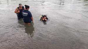 Piden más buzos para encontrar al joven que se tiró en el canal de Cordero y no logró salir