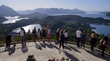 La industria del turismo está severamente afectada por la pandemia y la prolongación de la cuarentena. Archivo