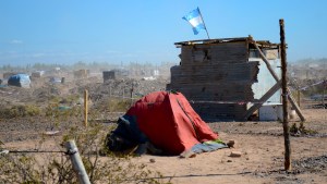 Denuncian abandono y temen por el coronavirus en una de las tomas de Neuquén