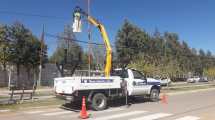 Imagen de Derivaron a Neuquén al operario de la cooperativa Copelco cayó al vacío desde cinco metros de altura