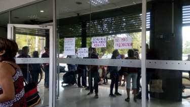 Asamblea en la sede de la AFIP en Neuquén. Foto: Facebook @terapeuticosenaccion