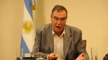 Imagen de Bertoldi busca fondos para aguinaldos, y obras de gas y cloacas en Centenario