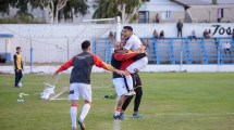 Imagen de Cruz del Sur ganó y mira a todos desde arriba