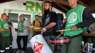 En asamblea, definirán cómo siguen las medidas de fuerza. Foto: Alfredo Leiva
