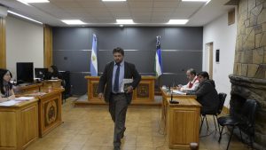 Tiroteó a plena luz del día a una pareja y le dieron 10 días de prisión domiciliaria