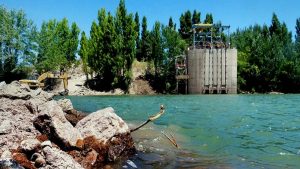 Cortarán el agua en Cutral Co y Plaza Huincul por la turbidez del río Neuquén