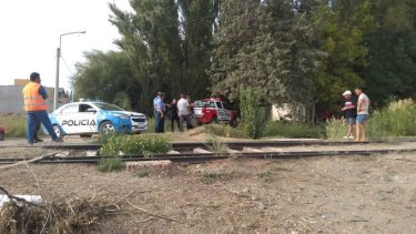 Misterio en la búsqueda de un hombre que se habría arrojado a un canal