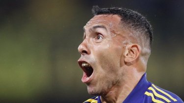 Boca despachó a Godoy Cruz y sigue en la pelea
