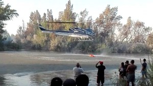 Dos incendios en Conesa: llegó el helicóptero enviado por Nación