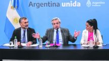 Imagen de Polémica por las jubilaciones: Fernández dice que no hay «ajuste»
