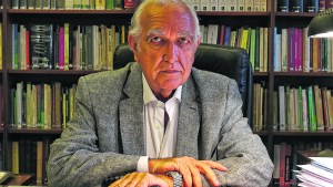 Gil Lavedra: «Me preocupa la presión sobre las causas de corrupcíon»