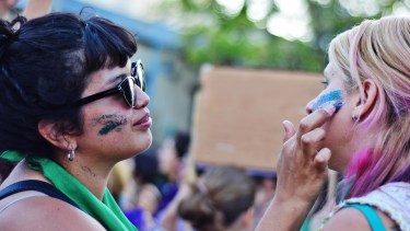Así se vivió en Roca la movilización. Foto: Gonzalo Maldonado.-