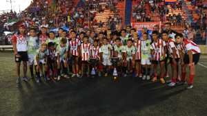Mundialito: La Copa se fue a La Plata de la mano de 12 de marzo