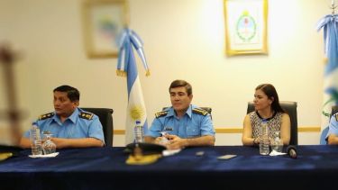 La ministra de Gobierno, Vanina Merlo, participó de la conferencia de prensa en la Jefatura de Policía. Foto Mauro Pérez.