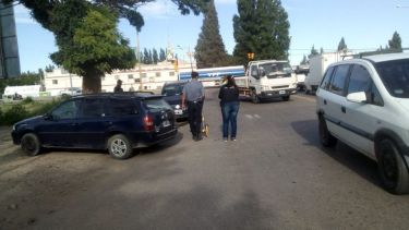 Tres personas recibieron asistencia medica tras dos choques en Cipolletti. (Foto: Gentileza Miguel Parra)