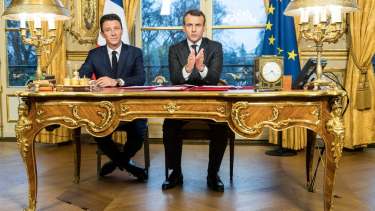 Griveaux presentó la renuncia inmediatamente a la candidatura tras conocerse el video. En la foto junto al presidente de Francia, Emmanuel Macron.