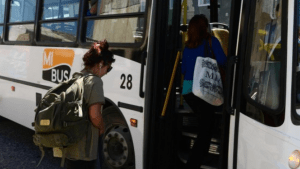 Denunciaron al gobierno de Gennuso por no controlar a la empresa Mi Bus