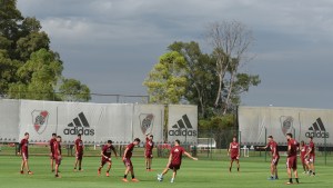 Alerta en River por los jugadores con cuatro amarillas