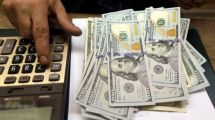 Imagen de Tensión cambiaria: dólar informal cerró en 110 pesos