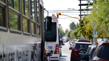 09-03-2020 NEUQUEN - SEMAFOROS DE PASO METRO BUS - MAURO PEREZ