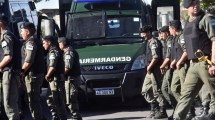 Imagen de Separan a tres gendarmes por abuso de autoridad a jóvenes que violaron la cuarentena