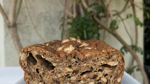 Durante la cuarentena, aprendé a hacer este pan lowcarb de lino y girasol