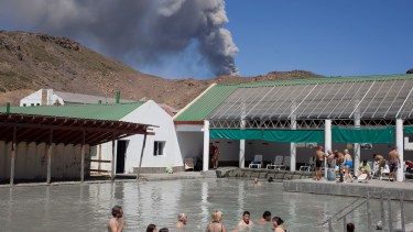 Uno de los principales atractivos de Copahue son sus termas. Foto: Archivo  Juan Thomes 