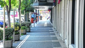 Los comercios de Neuquén sienten los efectos del “distanciamiento social”