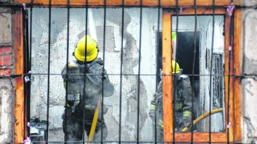 Las demoras en la asignación de los recursos dificulta las tareas de los bomberos voluntarios.