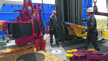 Con ráfagas de más de 100 kilómetros por hora, múltiples tareas se han visto paralizadas en Vaca Muerta.