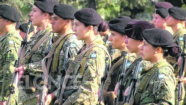Las “rodetes”, como les decían despectivamente al inicio de la transformación, llegaron hoy a los mandos militares. Signo del cambio.  
