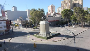 El sindicato de hoteleros y gastronómicos de Neuquén indicó que por la cuarentena se sentirá la crisis en el sector después de abril. (foto Oscar Livera)