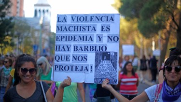 Si sufrís o conocés alguna situación de violencia de género, llamá al 144. Foto Juan Thomes.