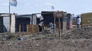  La restricción a circular impactó en el trabajo irregular, principal recurso económico de muchas familias. (Florencia Salto) 