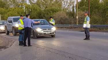 Siguen los controles policiales sobre los accesos interprovinciales. Foto: Gentileza
