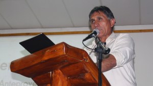 Quieren que se vaya la funcionaria acusada de robar dos ovejas en Pilcaniyeu