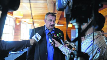 El intendente Gustavo Gennuso anunció las medidas que entrarán en vigencia desde este lunes 13 de abril. (Foto Archivo) 