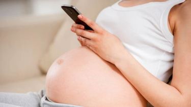 Maternidad en tiempo de redes: menos mandatos pero más presión social
