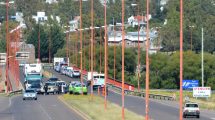 Imagen de Policías de Viedma rescataron a una pareja que se arrojó al río desde el puente Nuevo