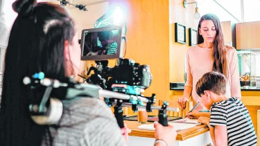 El cortometraje  de 36 minutos cuenta con la actuación de Laura Azcurra.