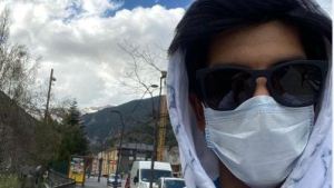 Ya puede salir a caminar en Andorra, pero no volver a Neuquén