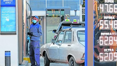 Los cobro por tarjeta de crédito suele tardar hasta 15 días para que el estacionero cobre. (Foto: Juan Thomes)