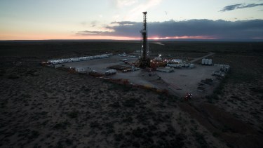 Las cuatro nuevas concesiones estarán en manos de YPF y llevarán a Vaca Muerta a las 51 áreas.