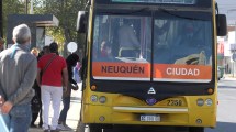 Imagen de Trabajadores de salud de Neuquén deberán tramitar la SUBE para viajar sin costo