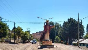 Pueblos cercanos a Loncopué se bloquean para evitar contagios de coronavirus