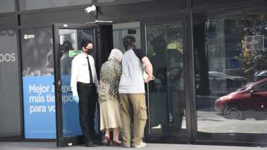 Mañana comenzará el cronograma de pago de salarios en Neuquén. (Archivo Florencia Salto).-
